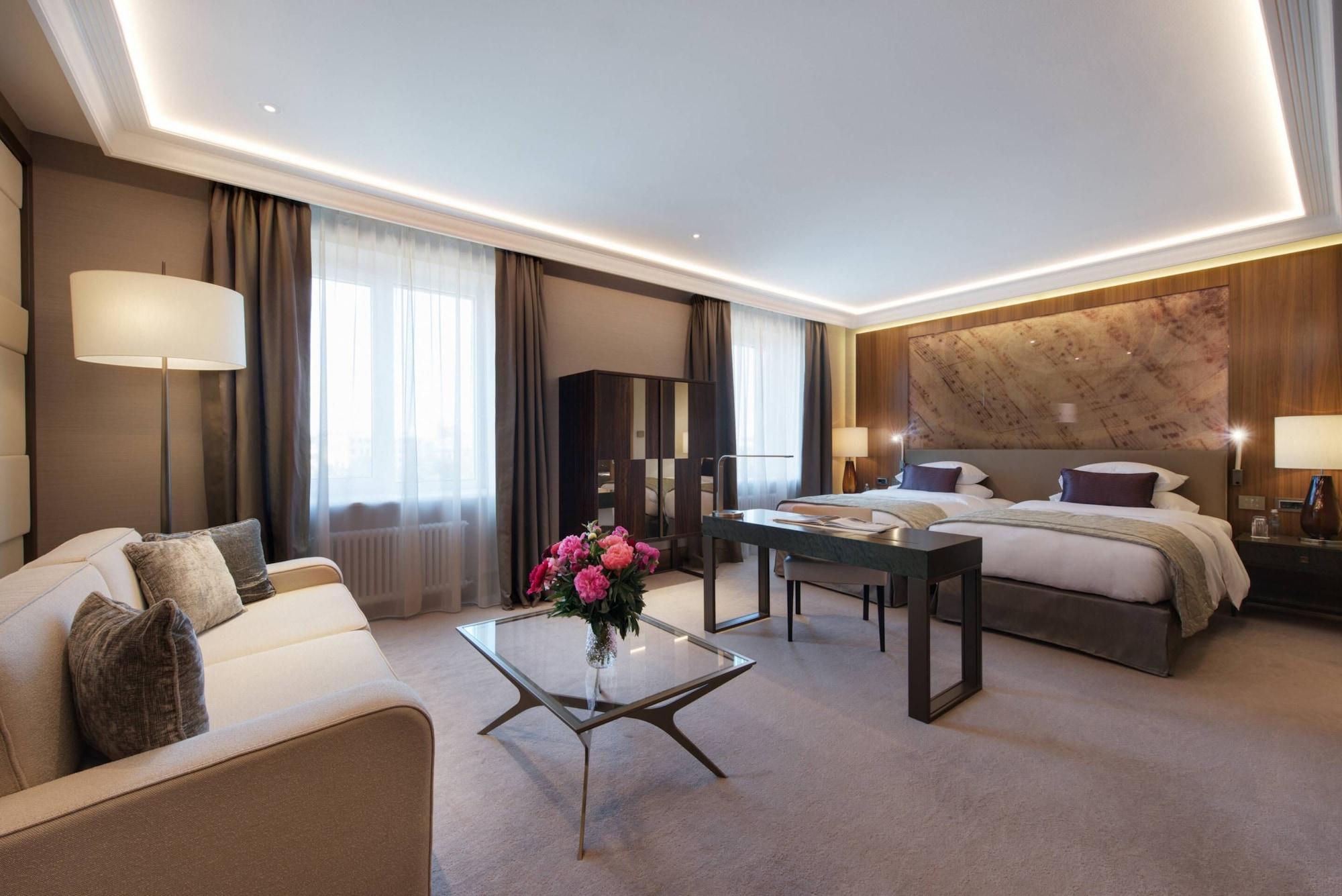 Grand Kempinski Готель 5*